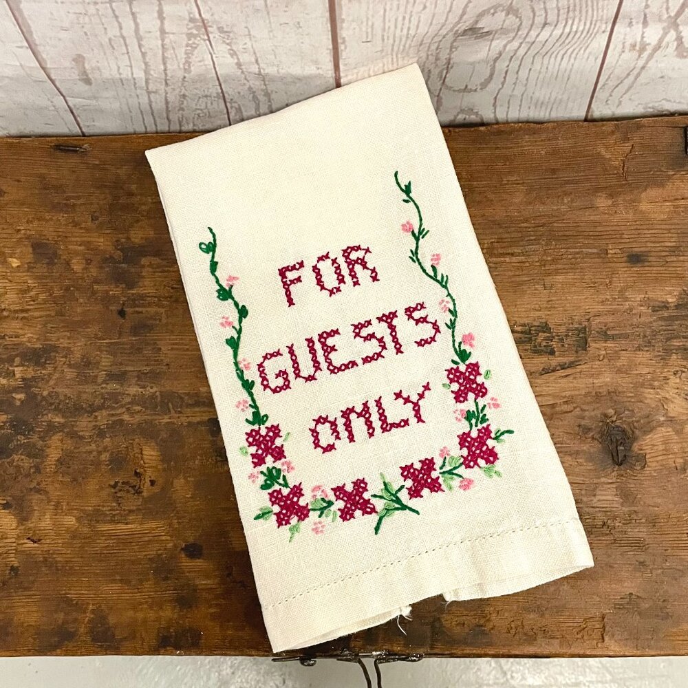 Vintage Embroidered Guest Hand Towel